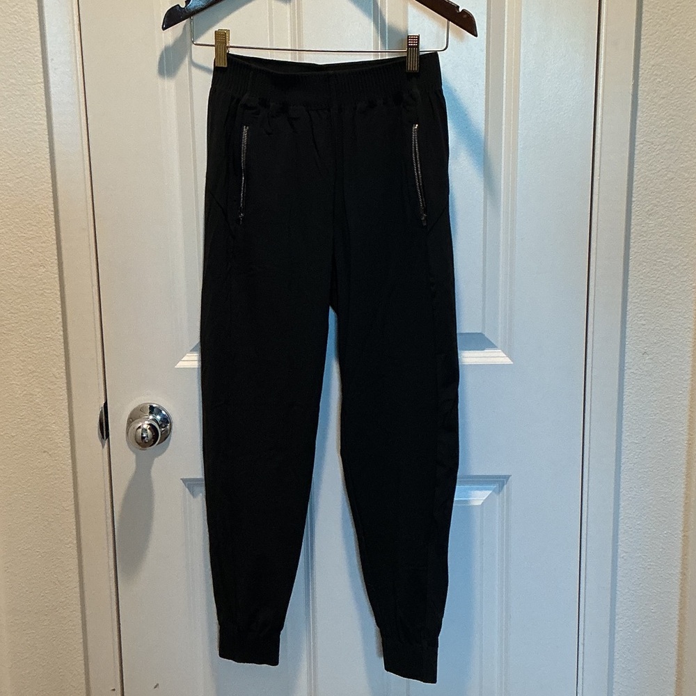 Stylish Black Athleta Cosmic Joggers NWOT